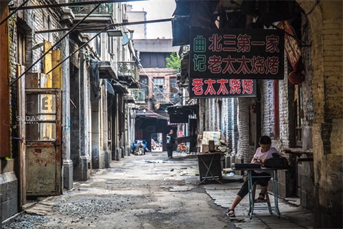 实拍哈尔滨老道外：颓败沉寂的老街区，曾是哈尔滨最繁华的地方