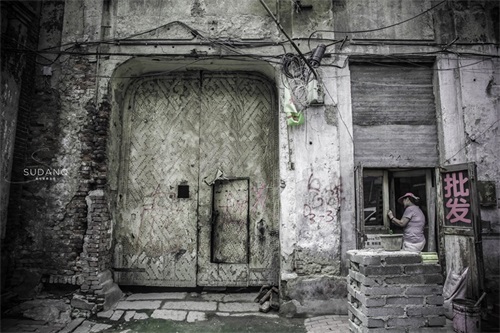 实拍哈尔滨老道外：颓败沉寂的老街区，曾是哈尔滨最繁华的地方