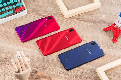 旗舰手机颜值新担当！vivo X23三色图赏：总有一款你喜欢