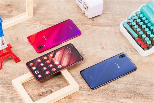 旗舰手机颜值新担当！vivo X23三色图赏：总有一款你喜欢