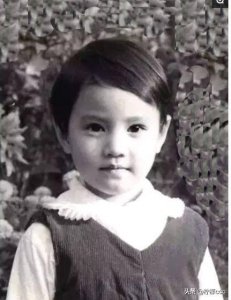 ​周海媚，一组年轻时的老照片，尽显十足的女人味