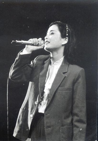 毛阿敏早年照片一组