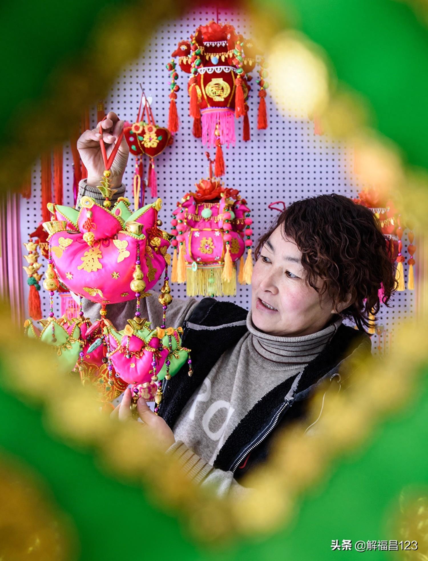 母亲最伟大，这一组母亲图片更能彰显母爱，非常珍贵，看看吧