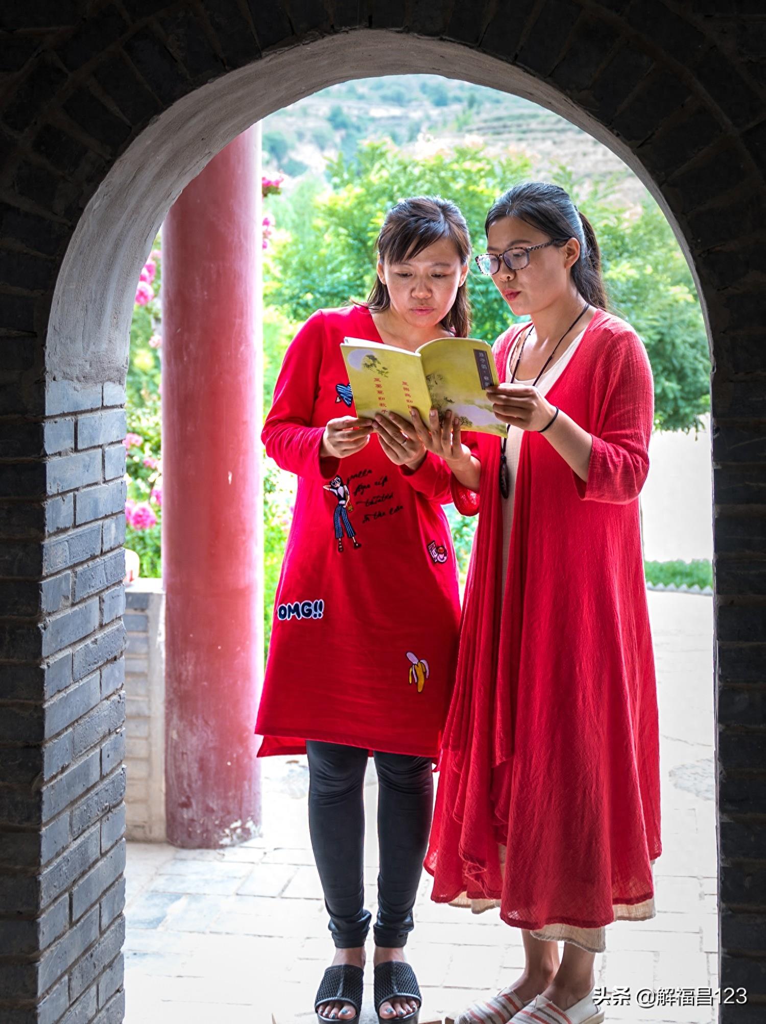 母亲最伟大，这一组母亲图片更能彰显母爱，非常珍贵，看看吧