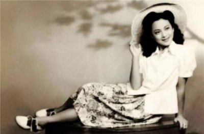 ​民国影坛明星王丹凤：50年代最美的演员，永远的“小燕子”飞走了