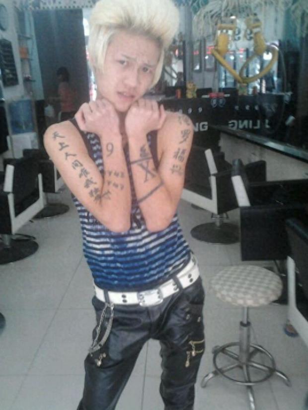 他是“杀马特”创始人，如今头发越来越短 过上了正常的生活