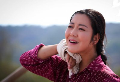 ​演员王茜华：我这辈子最正确的决定，就是45岁高龄为小丈夫生儿子