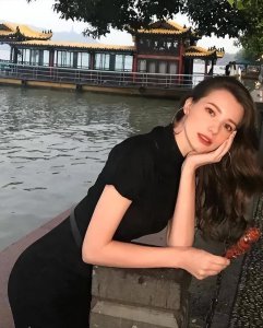 ​浙大多国混血“校花”走红，颜值令人惊叹，可惜已嫁给中国土豪