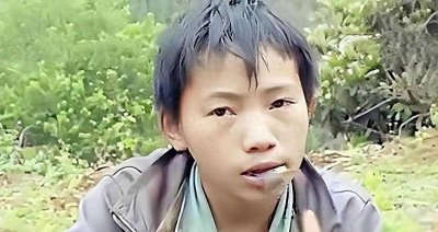 ​杨六斤：被母亲抛弃吃野菜长大，获善款500万，他的做法催人泪