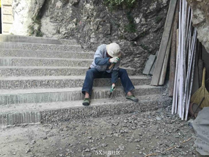 游河北白石山国内最长海拔最高的玻璃栈道