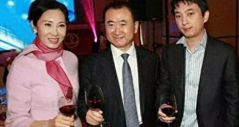 王健林生命中重要的3个女人 最后一个是大美女