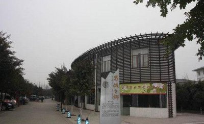 ​成都安靖镇，城市夹角的尴尬小镇