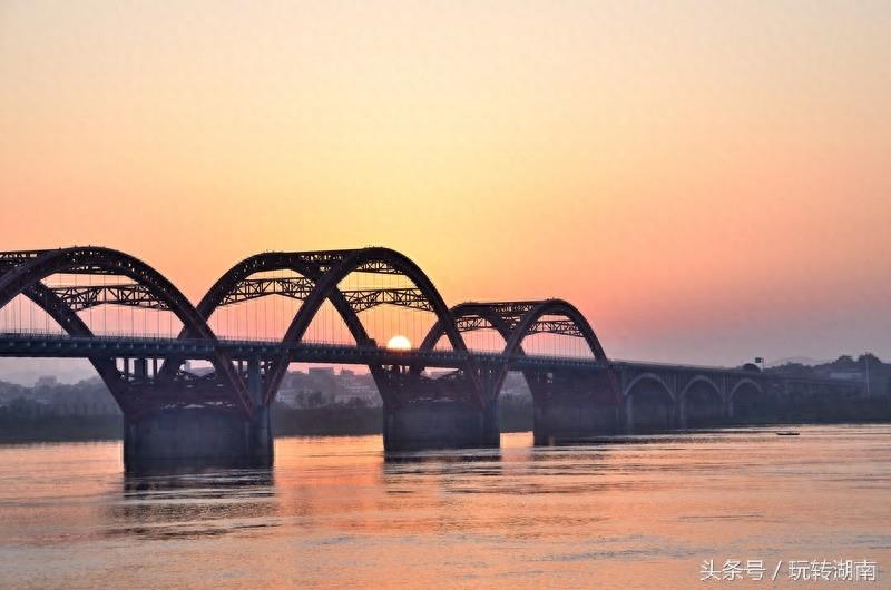 玩转湖南，长沙八条过湘江大桥，你都叫得出名字吗，哪条最漂亮？