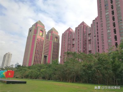 ​随拍深圳中银大厦，这是深圳中心区最早的甲级写字楼之一，很出名