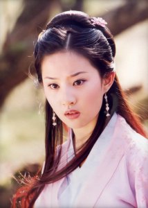 ​刘晓莉：两婚两离不后悔，掌掴副导演不后悔，堪称刘亦菲最大靠山