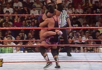​WWE五个最“惨”事件，骨折都是小伤，有人永远离开了