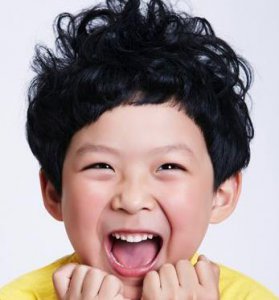 ​12款最赞最受妈妈和小朋友们推荐的男孩酷帅时尚发型！