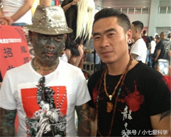 中国最疯狂的三大纹面人：半人半鬼，这个女人让多少男人惋惜！