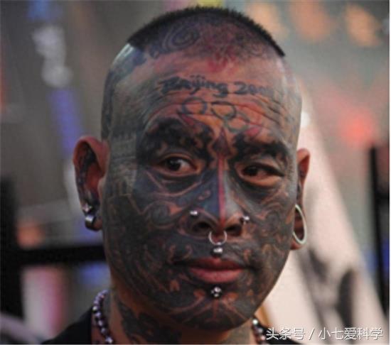 中国最疯狂的三大纹面人：半人半鬼，这个女人让多少男人惋惜！