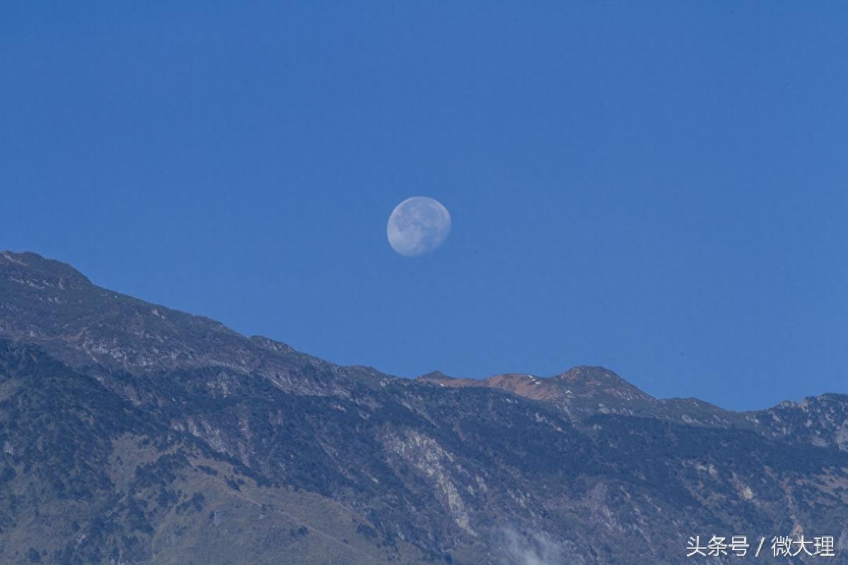大理，最美苍山月