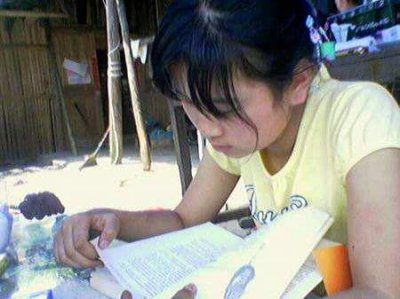 ​12年过去了，当年汶川地震中被救的“读书女孩”，如今怎么样了？