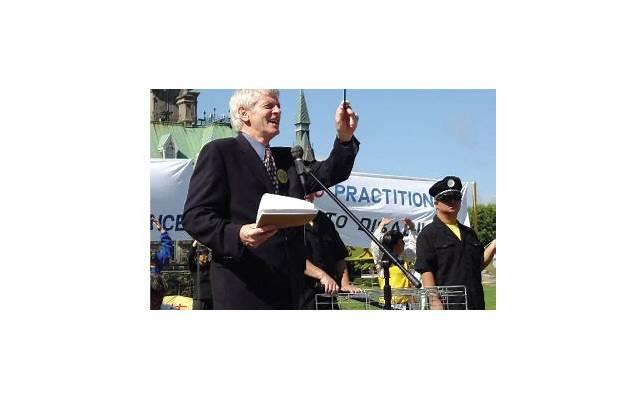 女人若这4句话不离口，说明你在她心里是个外人！