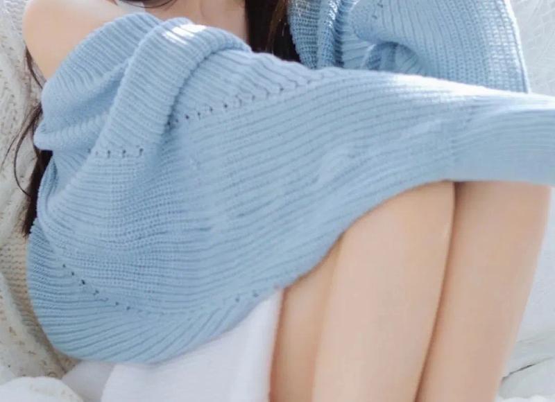 女生emo了怎么安慰(女生说emo了我该怎么回复)