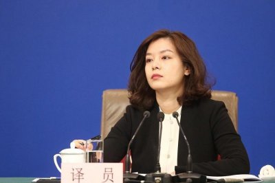 ​“冷艳翻译官”张京：沉稳、专业、美丽，向世界传递中国声音