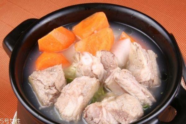 排骨汤怎么炖最好喝 排骨肉不柴的小秘方