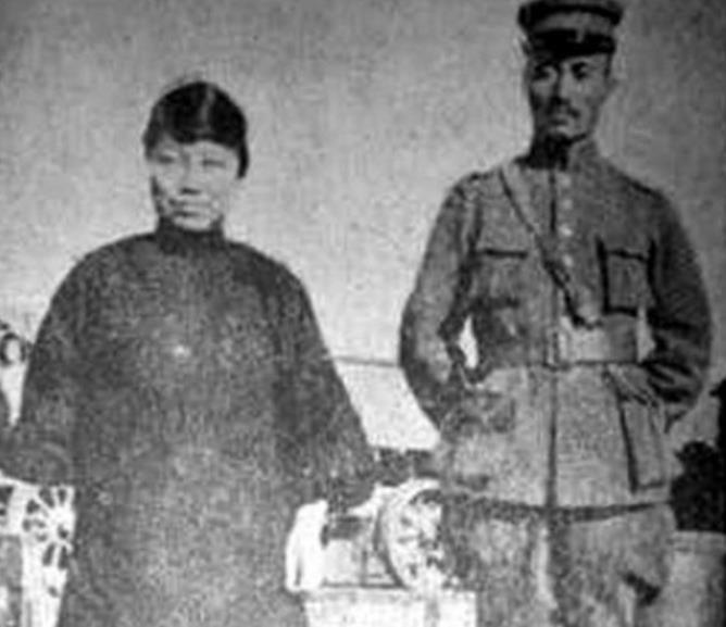当初跟张学良铁的穿一条裤子的郭松龄，为何最后却背叛了张家？