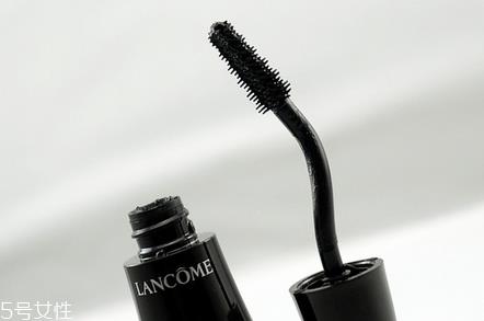 兰蔻天鹅颈睫毛膏专柜价格 睫毛膏和眼线的使用顺序