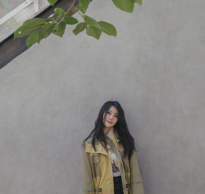 40岁高圆圆罕见现身，近照皮肤水嫩状态佳，产后产前无差别！