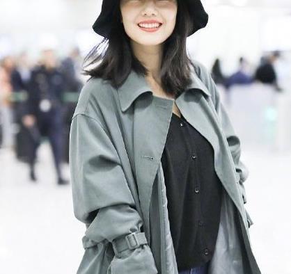 40岁高圆圆罕见现身，近照皮肤水嫩状态佳，产后产前无差别！