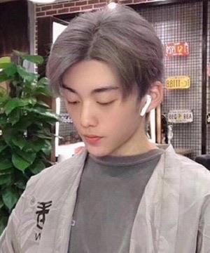 生活男生染头发什么颜色好看 男生染发颜色推荐色号  3