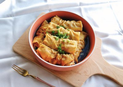 ​百叶包肉，简单的家常菜做出不一样的口感，鲜香软嫩！