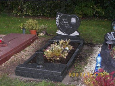 ​墓碑的标准书写方法是什么