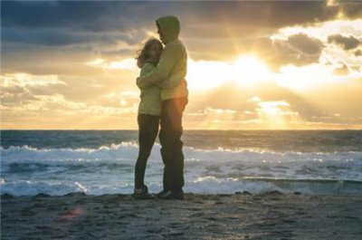 ​维持长期的恋爱关系需要怎么做，维持长久恋爱关系