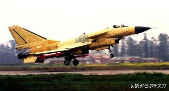 歼10:中国人自研的第一型先进战机！