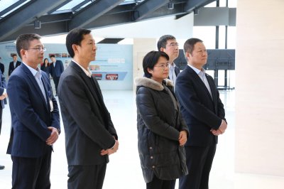 ​王丽云带队赴北京招商考察