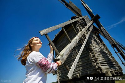 ​谁来拯救乌克兰的女生：辣手摧花啊！是谁把她们推向了痛苦的境地