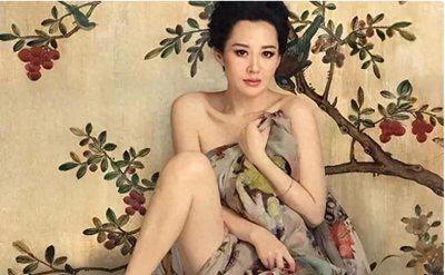 ​55岁的她风韵犹存，老少通吃至今未婚的许晴，真是越老越有感觉!