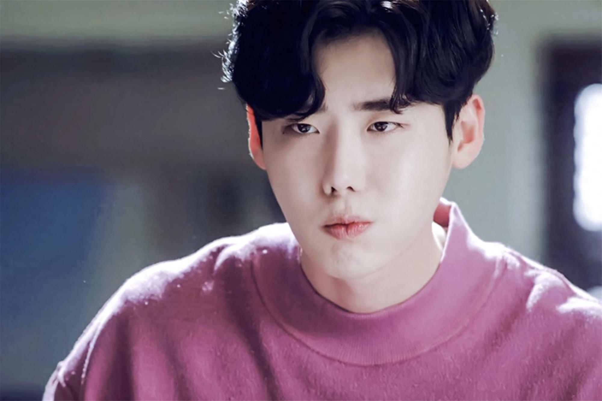 摄影图集：韩剧《当你沉睡时》剧照曝光，李钟硕不愧为颜值担当！