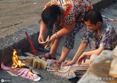 ​老人说：七月十五禁忌多，以下几件事需谨慎！这些说法可信吗？