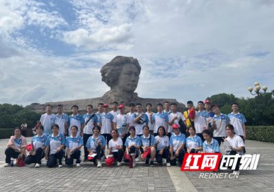 ​传承湖湘文化 探访百年名校——新晃县一中研学活动回顾