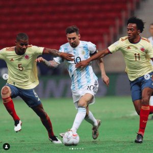 ​梅西Ins：这是马丁内斯应得的，让我们朝着荣耀继续迈进