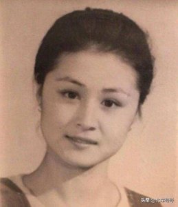 ​50岁的于月仙因车祸不幸去世，赵本山再遭重创，明星纷纷发文哀悼