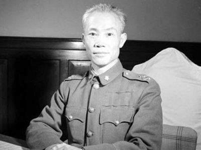 ​他是蒋介石的八大金刚，也是五虎上将，步入军旅生涯竟因这件事