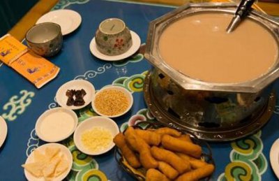 ​一点点教你蒙古奶茶的制作方法