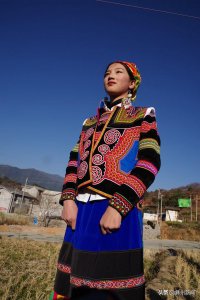 ​凉山德昌彝族姑娘真漂亮，像花儿