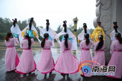 ​文化瑰宝临高木偶戏流传民间300年 表演者一人撑一偶唱戏